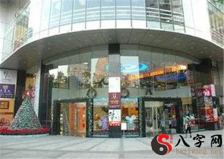 Store What to pay attention to the feng shui of the main door