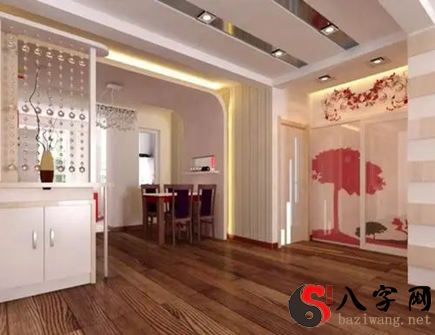 What are the solutions for the living room to the toilet door